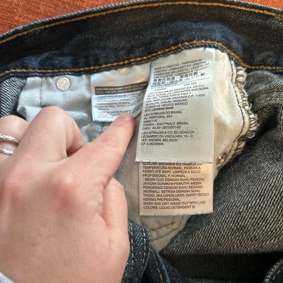 Levi's Men's Dark Blue Jeans - Picture 6 of 12